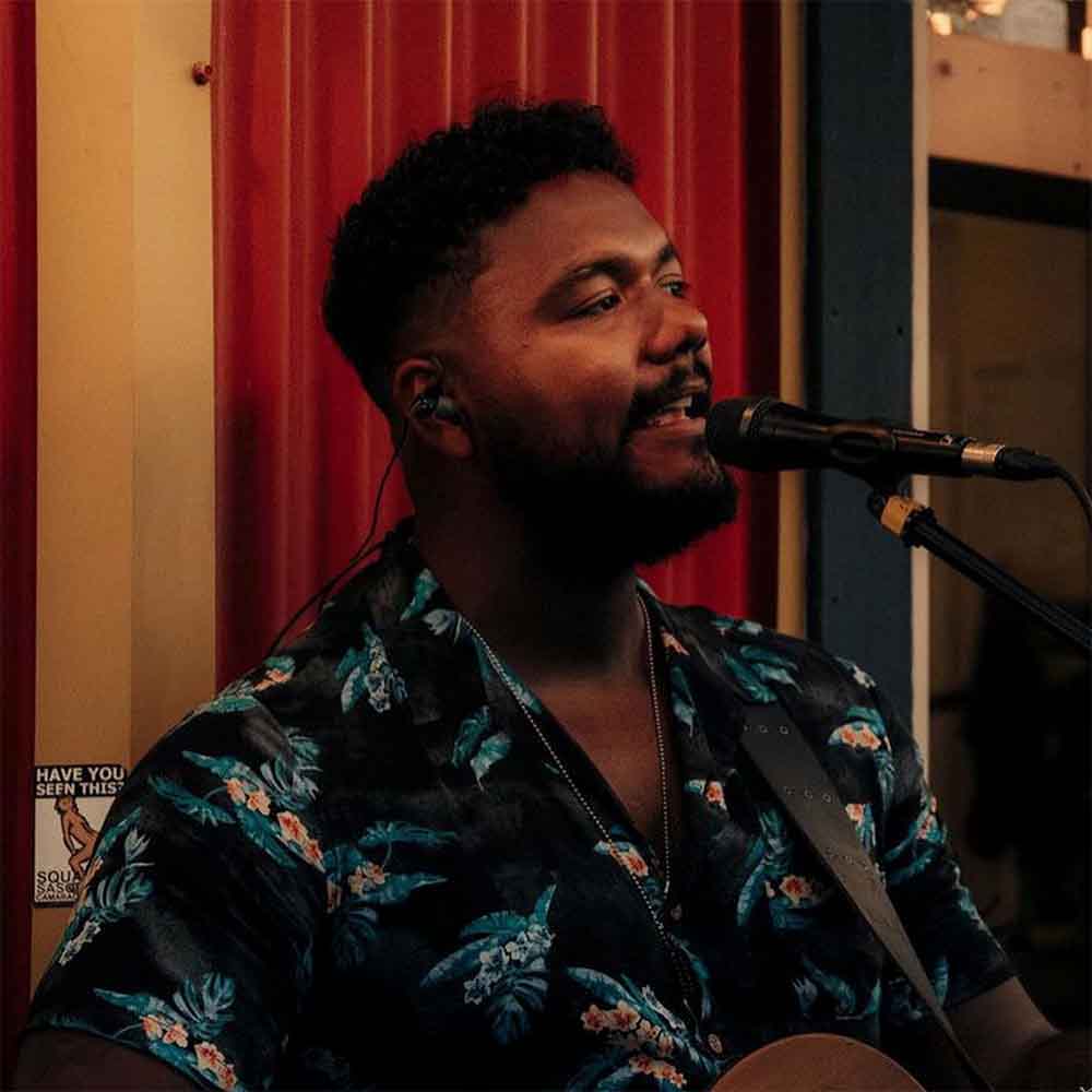 Zach Saunders At Foy’S at Foy’s Irish Bar & Grill
395 Kingsway