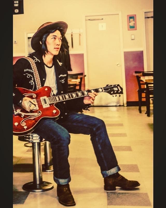 Dogwood and the Shakers at Guilt & Co