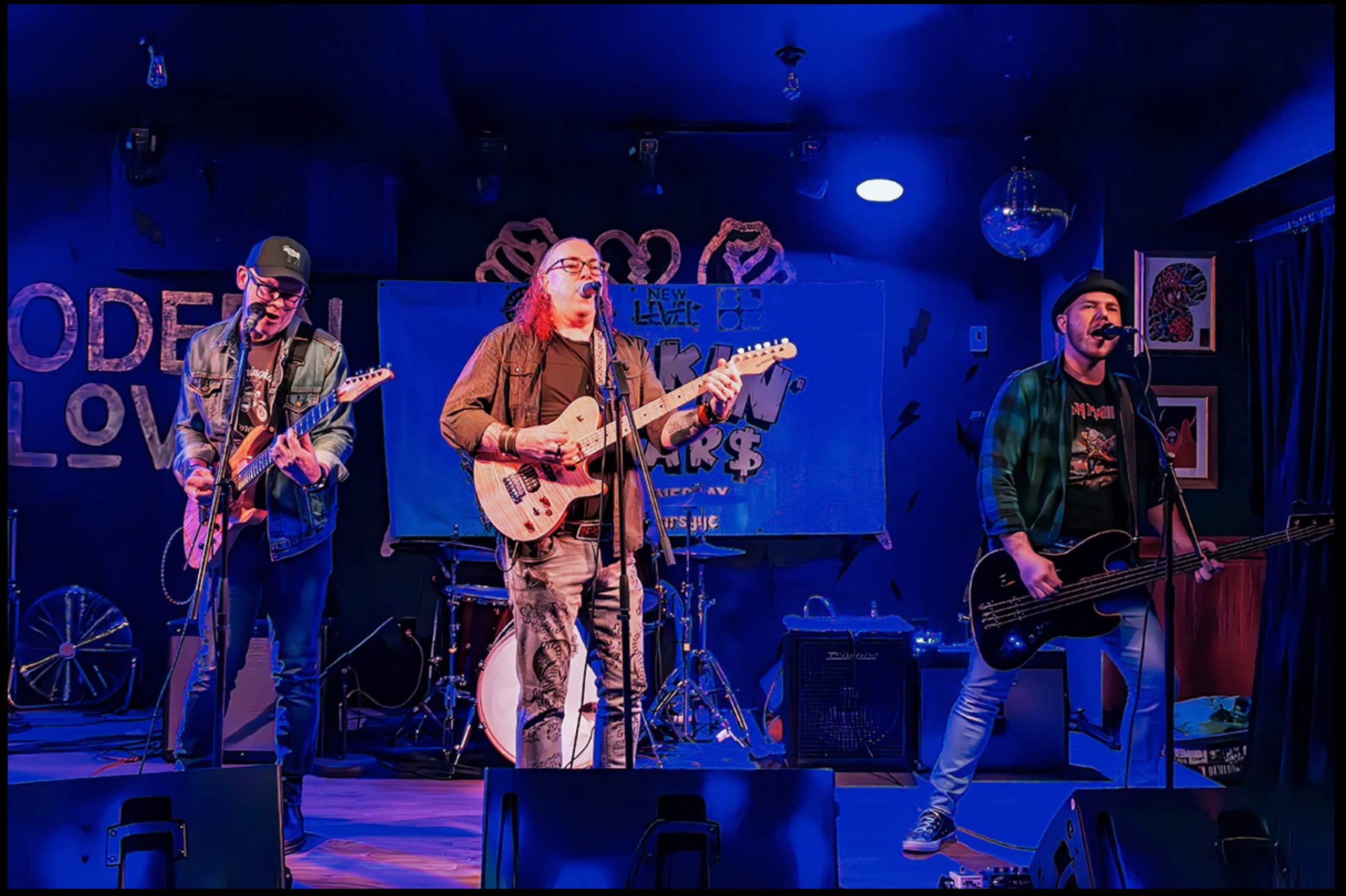 Live On Stage: Redhead Mack at Prairie Dog Brewpub – Calgary Chinook